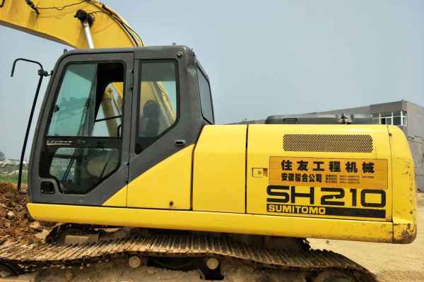 安徽出售转让二手9000小时2011年住友SH210挖掘机