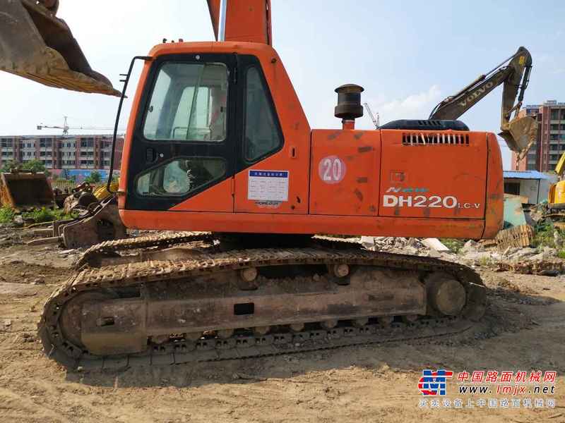 山东出售转让二手9000小时2005年大宇DH220LC挖掘机