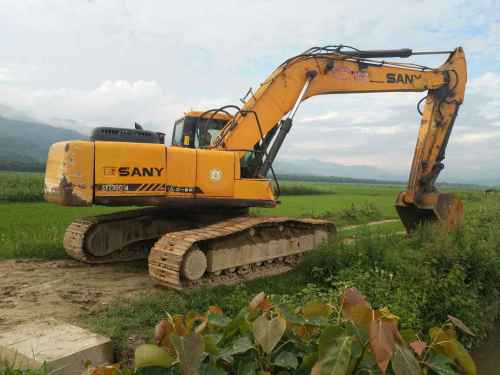 云南出售转让二手8962小时2010年三一重工SY235C挖掘机