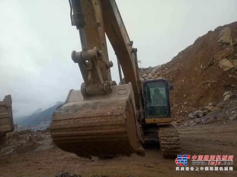 贵州出售转让二手11000小时2011年卡特彼勒329D挖掘机