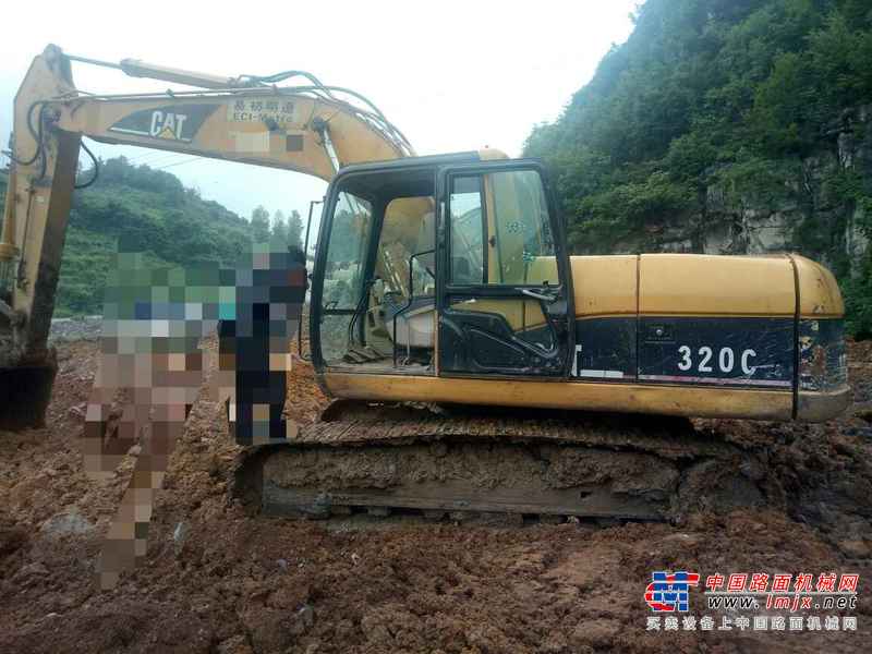 贵州出售转让二手14000小时2006年卡特彼勒320C挖掘机