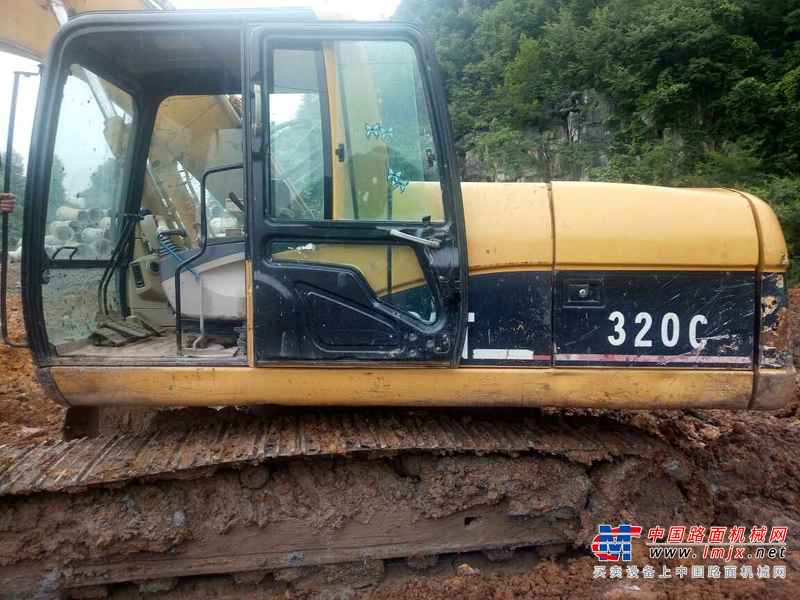贵州出售转让二手14000小时2006年卡特彼勒320C挖掘机