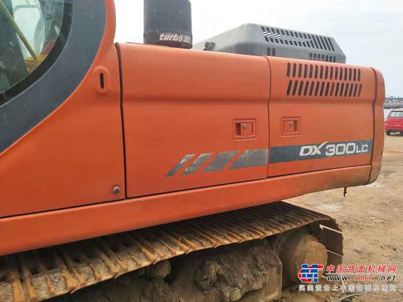 河北出售转让二手14000小时2009年斗山DX300LC挖掘机