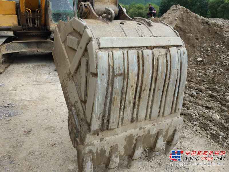 云南出售转让二手4795小时2013年山重建机JCM921D挖掘机