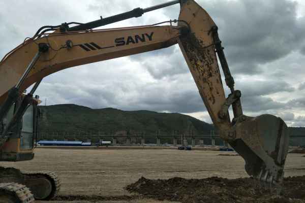 甘肃出售转让二手7000小时2012年三一重工SY285C挖掘机