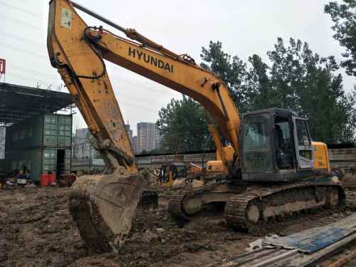 四川出售转让二手6253小时2012年现代R225挖掘机