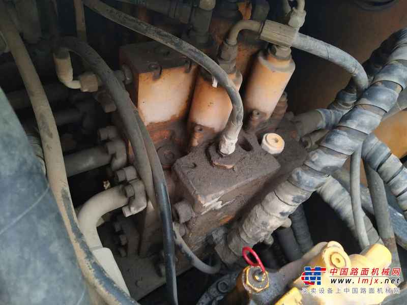河南出售转让二手8000小时2011年现代R225LC挖掘机