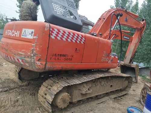 河南出售转让二手11000小时2010年日立ZX200挖掘机