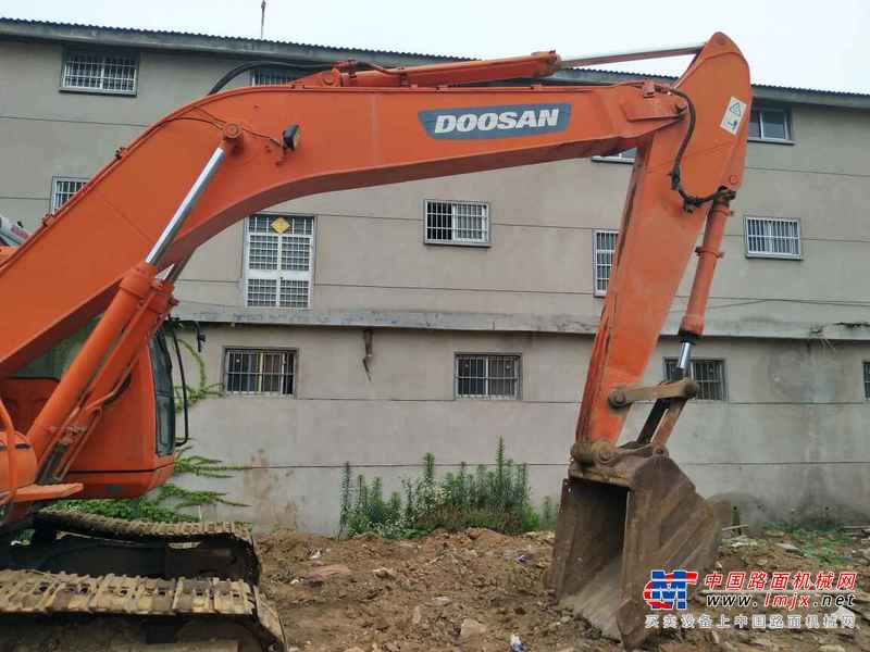 山东出售转让二手9000小时2009年斗山DH220LC挖掘机