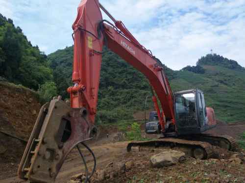 贵州出售转让二手8700小时2009年日立ZX240挖掘机