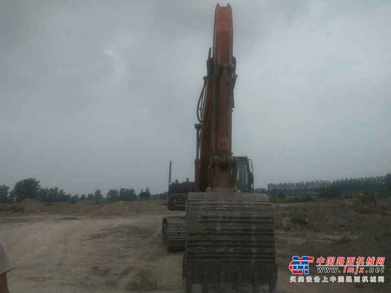 安徽出售转让二手8000小时2011年日立ZX250H挖掘机
