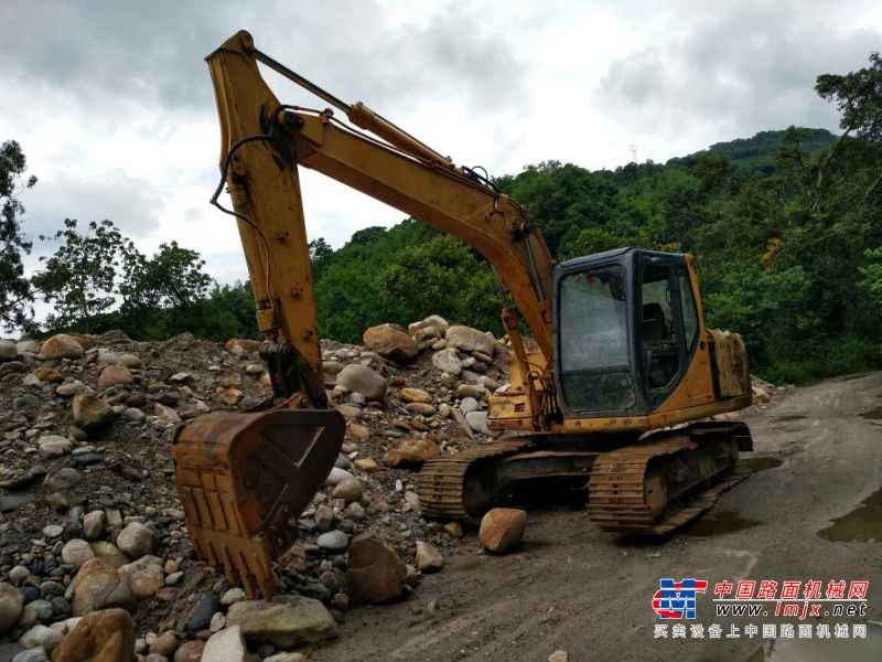 云南出售转让二手18543小时2010年柳工CLG915C挖掘机