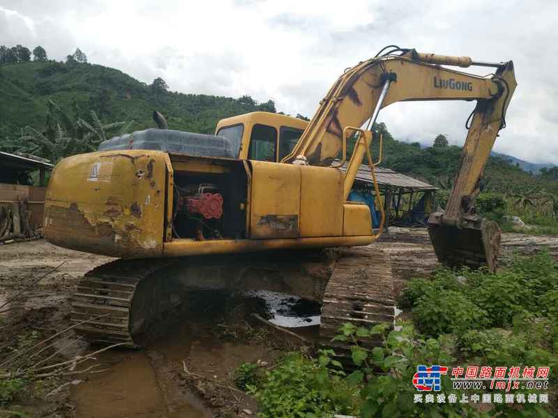 云南出售转让二手16890小时2006年柳工CLG220LC挖掘机