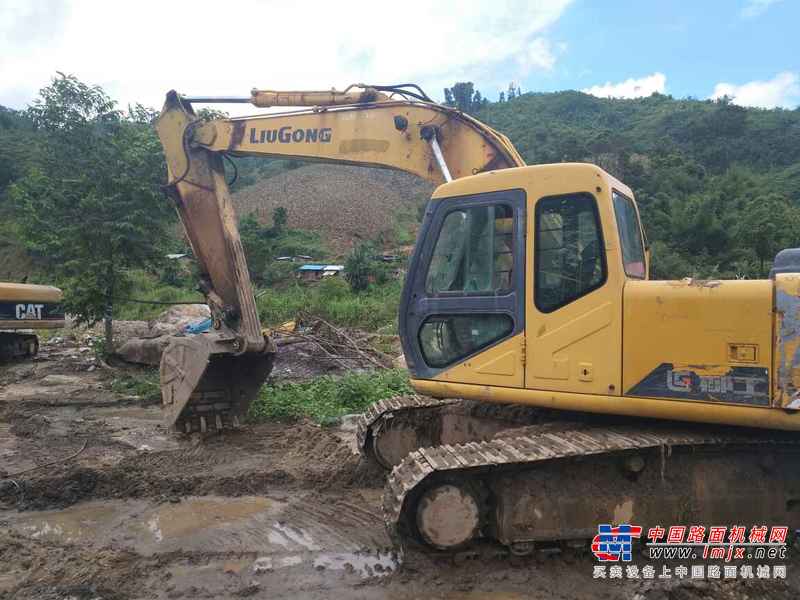 云南出售转让二手16890小时2006年柳工CLG220LC挖掘机