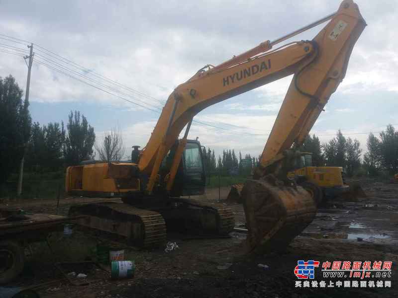 山西出售转让二手8258小时2011年现代R305LC挖掘机
