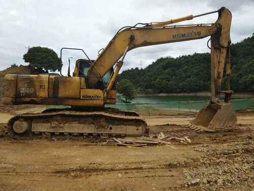安徽出售转让二手12000小时2011年小松PC270挖掘机