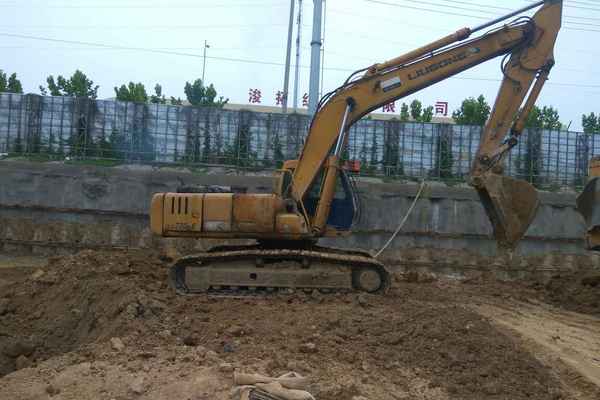 安徽出售转让二手12000小时2007年柳工CLG230挖掘机