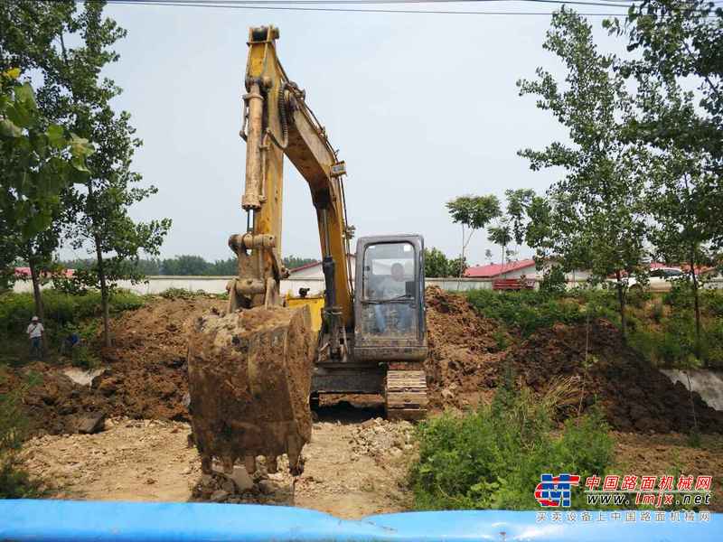 河南出售转让二手7000小时2012年卡特重工CT80挖掘机