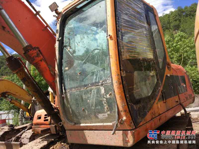 云南出售转让二手8000小时2011年振宇ZY150挖掘机