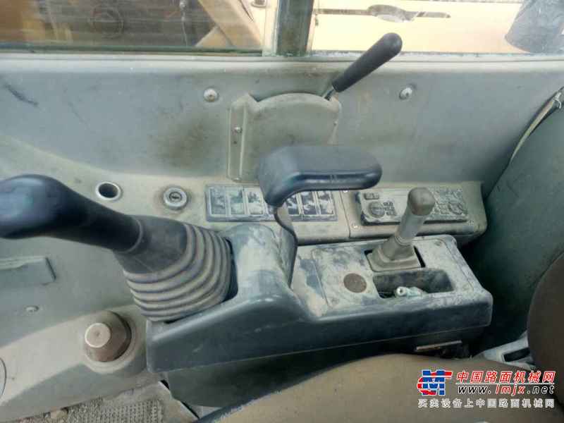 贵州出售转让二手9000小时2011年柳工CLG906C挖掘机