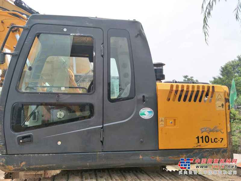 重庆出售转让二手3400小时2012年现代R110挖掘机