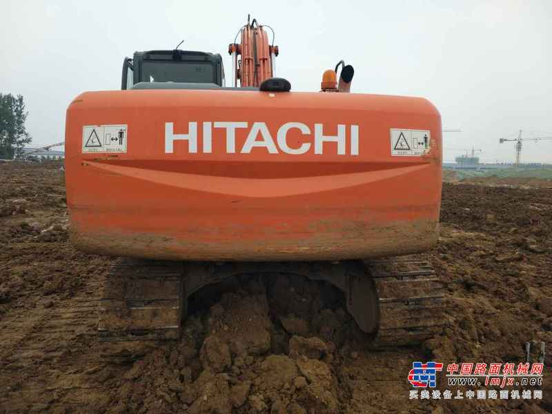 河南出售转让二手17600小时2006年日立ZX200挖掘机