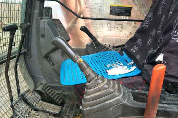 河北出售转让二手11800小时2006年日立ZX350H挖掘机