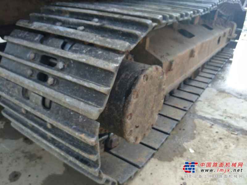 贵州出售转让二手9000小时2007年日立ZX240挖掘机