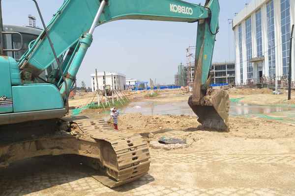 河北出售转让二手14000小时2006年神钢SK250挖掘机