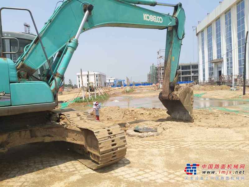 河北出售转让二手14000小时2006年神钢SK250挖掘机
