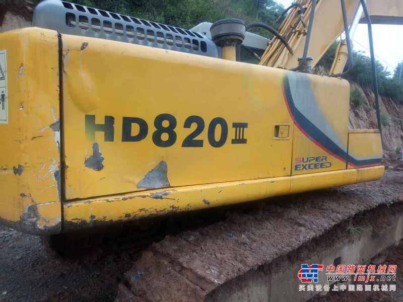 贵州出售转让二手18000小时2004年加藤HD820III挖掘机