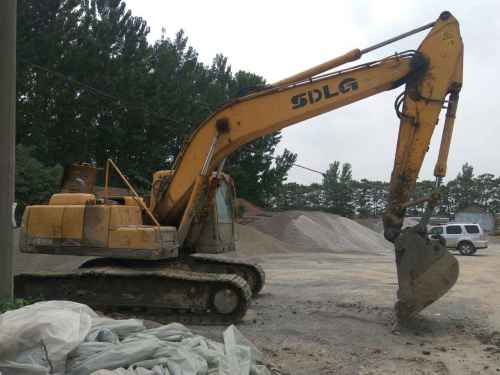 安徽出售转让二手10000小时2010年临工LG6210挖掘机