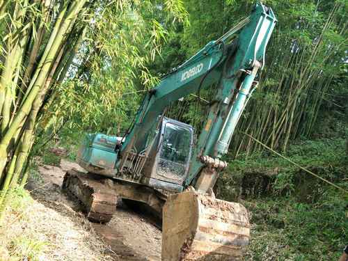四川出售转让二手7000小时2011年神钢SK130挖掘机