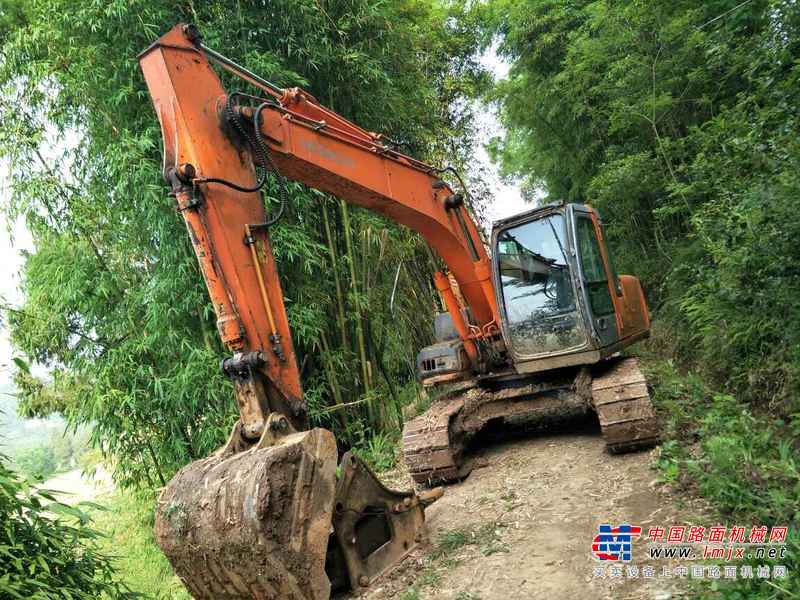 四川出售转让二手9000小时2011年日立EX120挖掘机