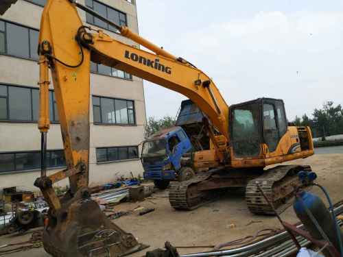 山东出售转让二手7000小时2010年龙工LG6235挖掘机