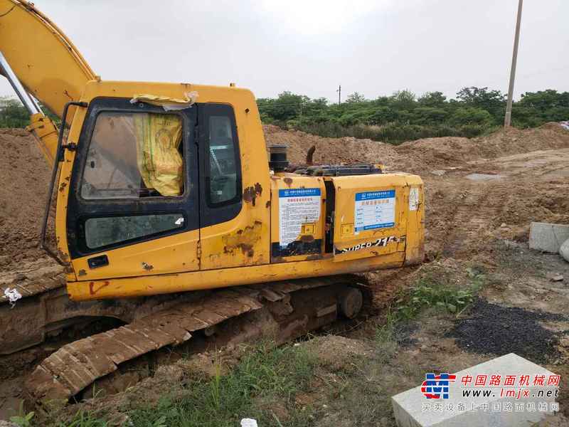 江西出售转让二手11000小时2007年现代R215挖掘机