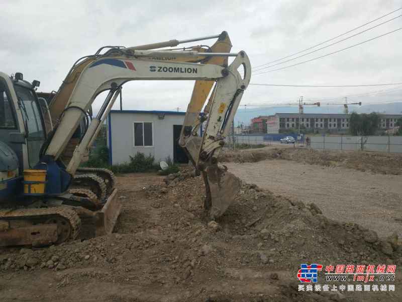 云南出售转让二手2800小时2013年中联重科ZE60E挖掘机