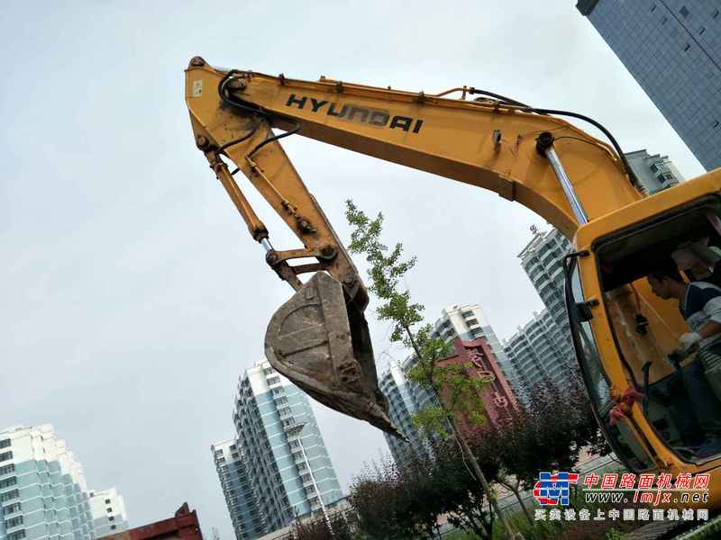 甘肃出售转让二手16000小时2007年现代R225LC挖掘机