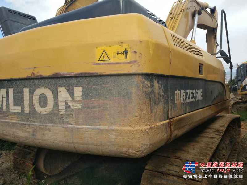 云南出售转让二手3100小时2013年中联重科ZE360E挖掘机