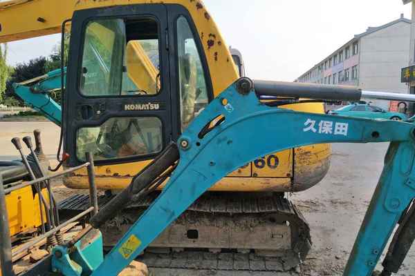 山东出售转让二手10000小时2010年小松PC60挖掘机