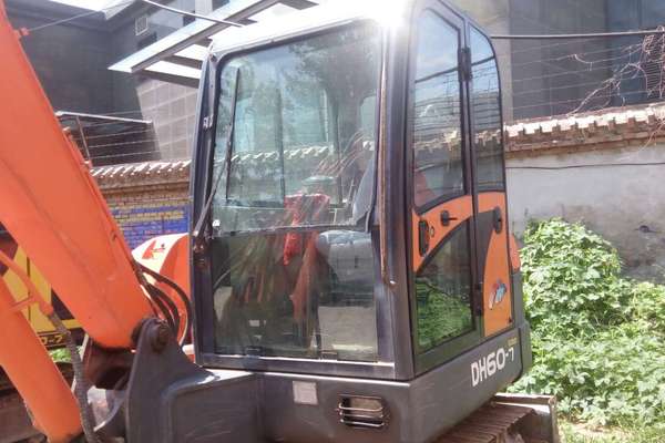 北京出售转让二手5908小时2011年斗山DH60挖掘机