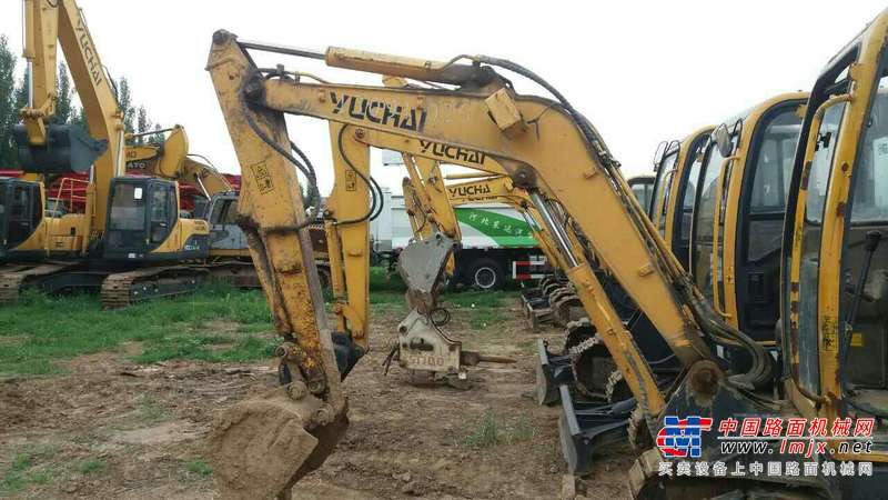 河北出售转让二手7000小时2010年玉柴YC35挖掘机