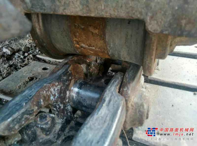 辽宁出售转让二手8000小时2010年福田雷沃FR65V8挖掘机