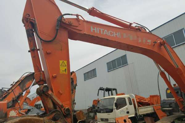 宁夏出售转让二手7000小时2011年日立ZX250H挖掘机