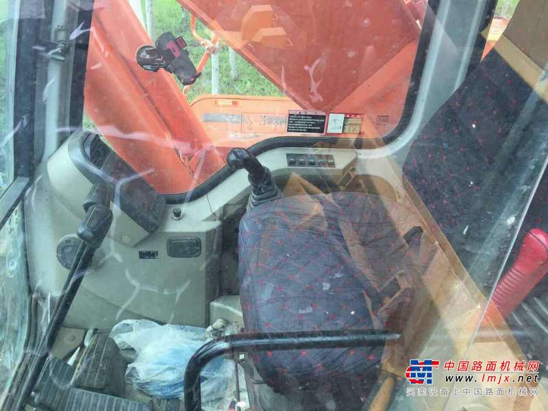 黑龙江出售转让二手8000小时2010年斗山DH225挖掘机