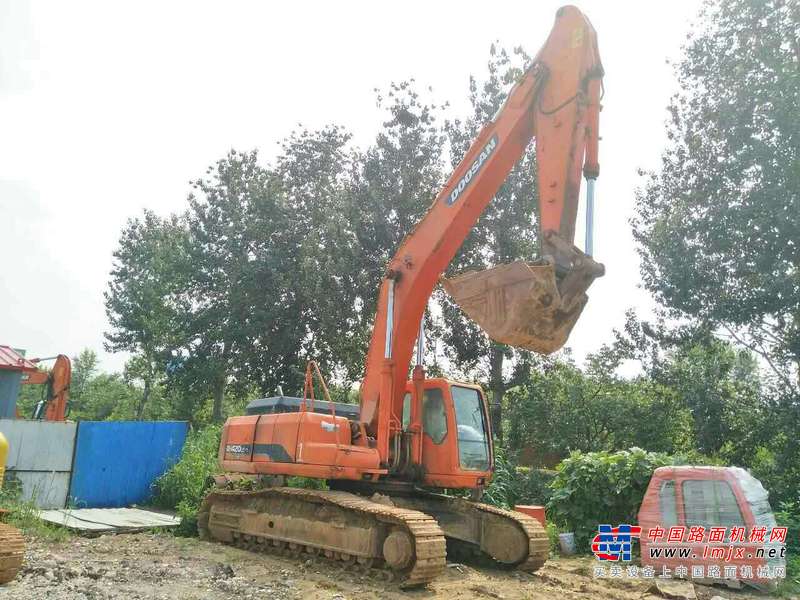 山东出售转让二手8000小时2011年斗山DH370LC挖掘机