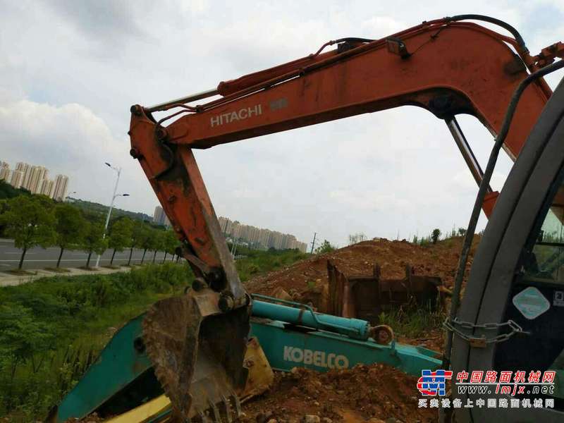 江西出售转让二手7500小时2010年日立EX70挖掘机