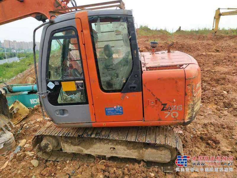 江西出售转让二手7500小时2010年日立EX70挖掘机