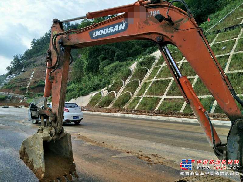 贵州出售转让二手5070小时2011年斗山DX60挖掘机