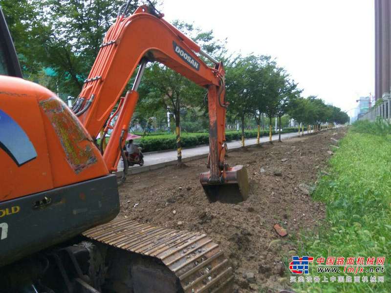 安徽出售转让二手8000小时2010年斗山DH60挖掘机